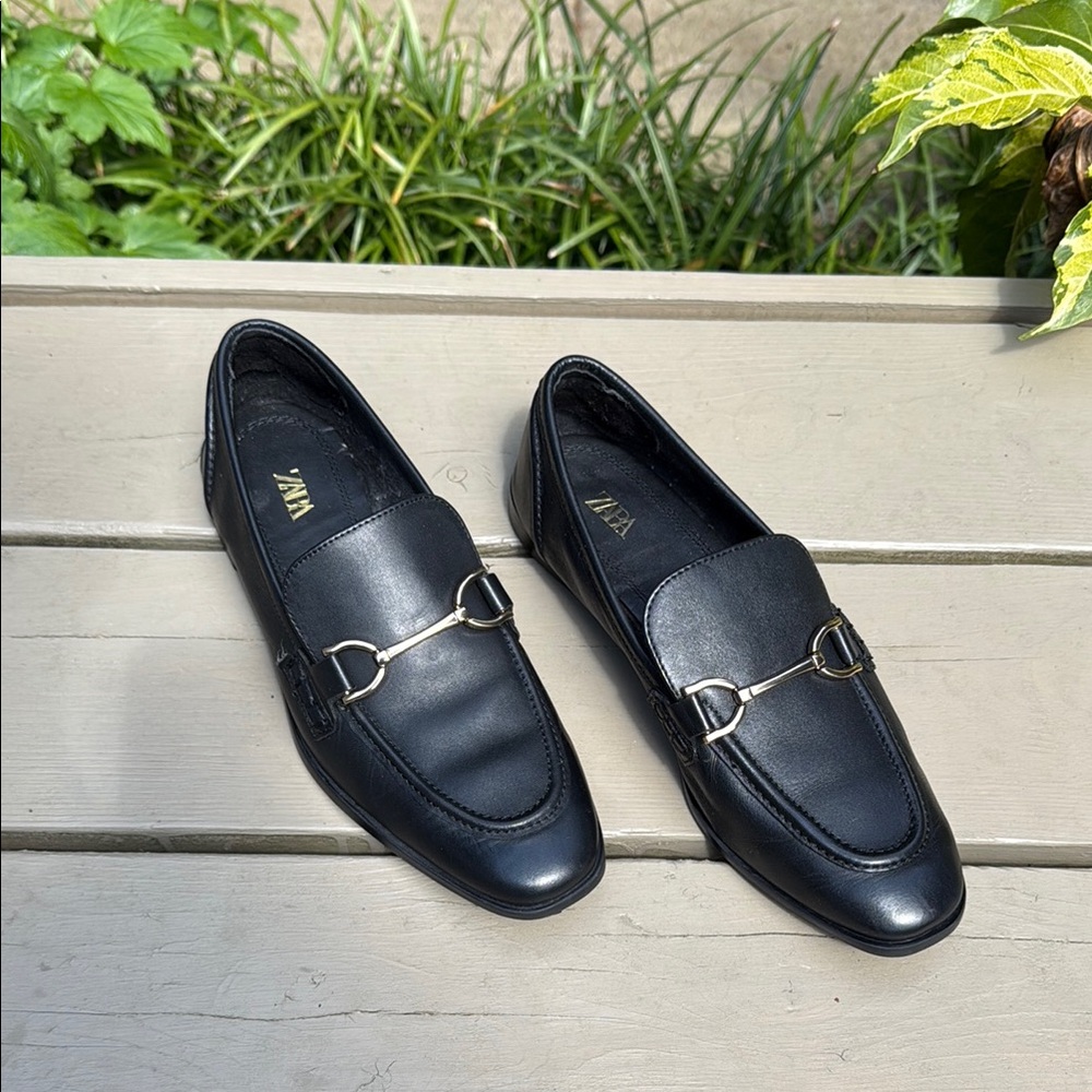 Zara Black Leather Loafers with Horsebit Detail Size 8 (39)